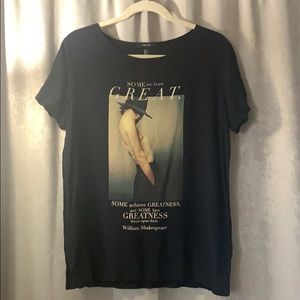 Black shirt w Shakespeare quote
